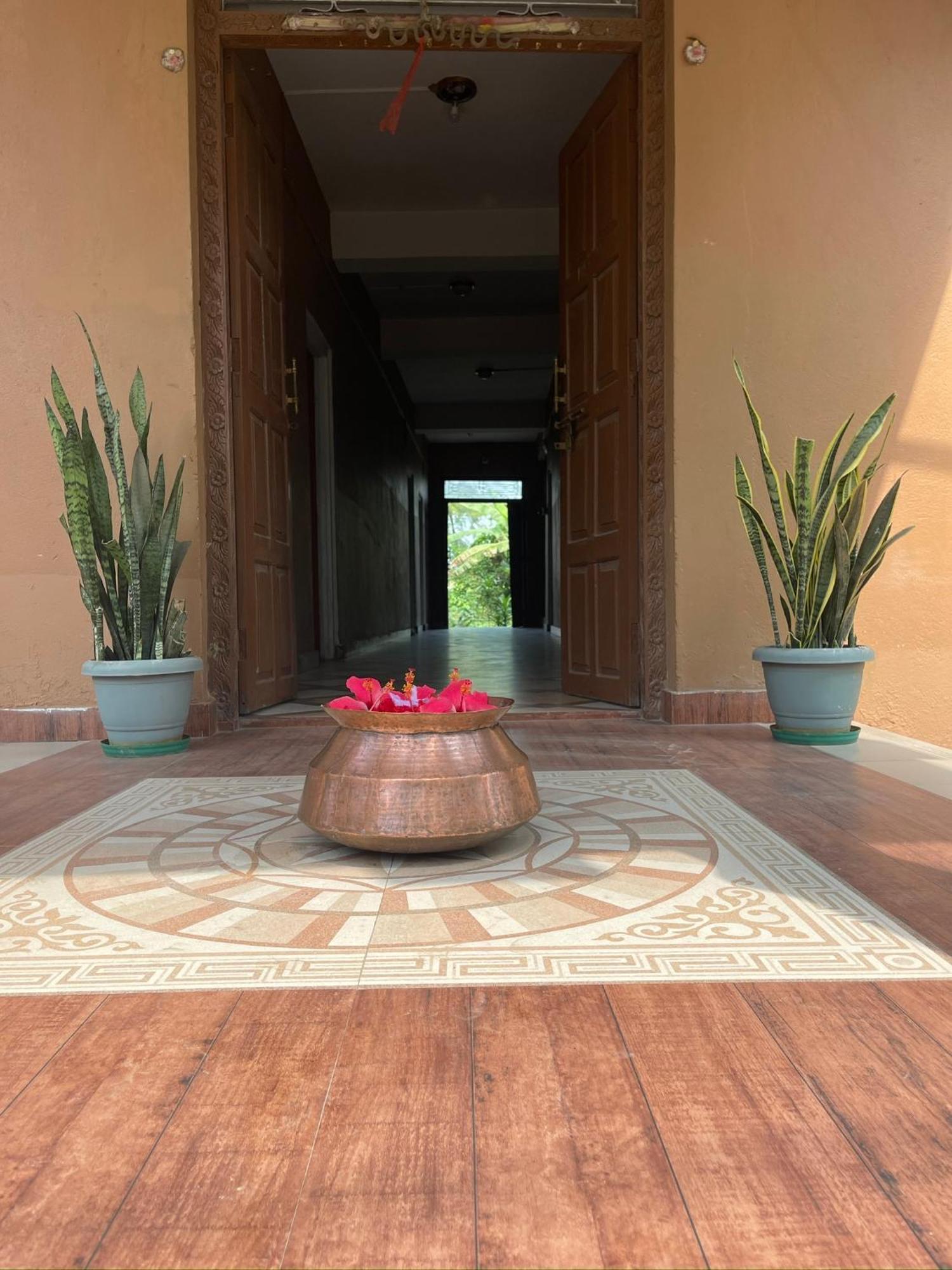 Tara Guesthouse - Sauraha,Chitwan Exterior photo