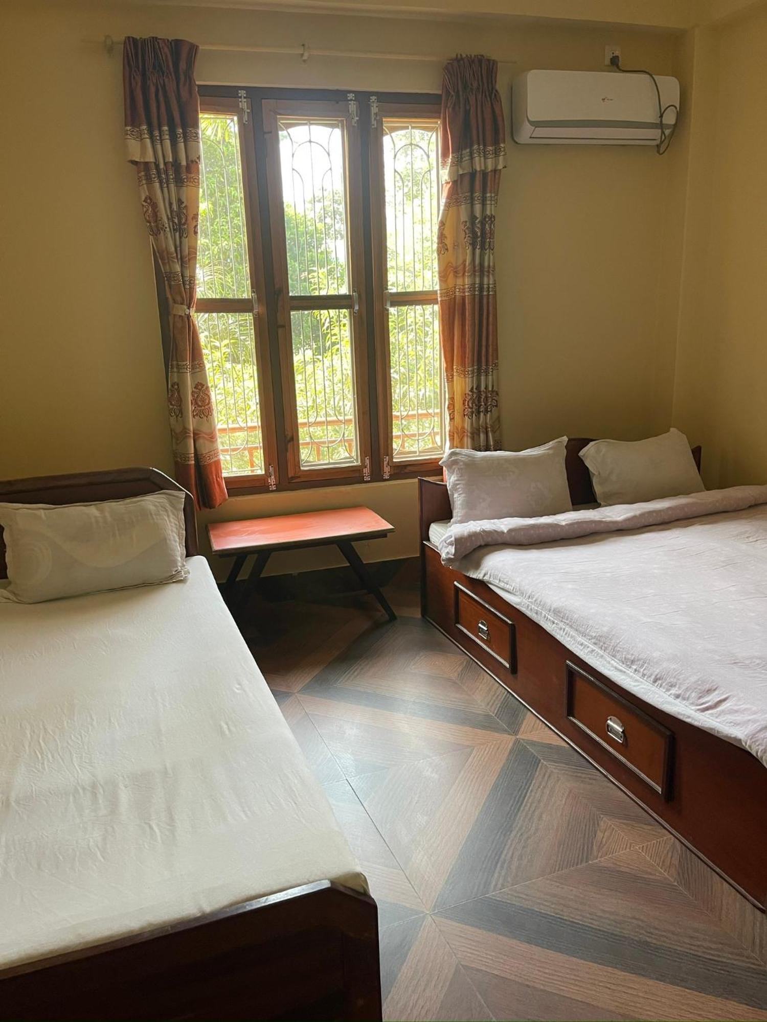Tara Guesthouse - Sauraha,Chitwan Exterior photo