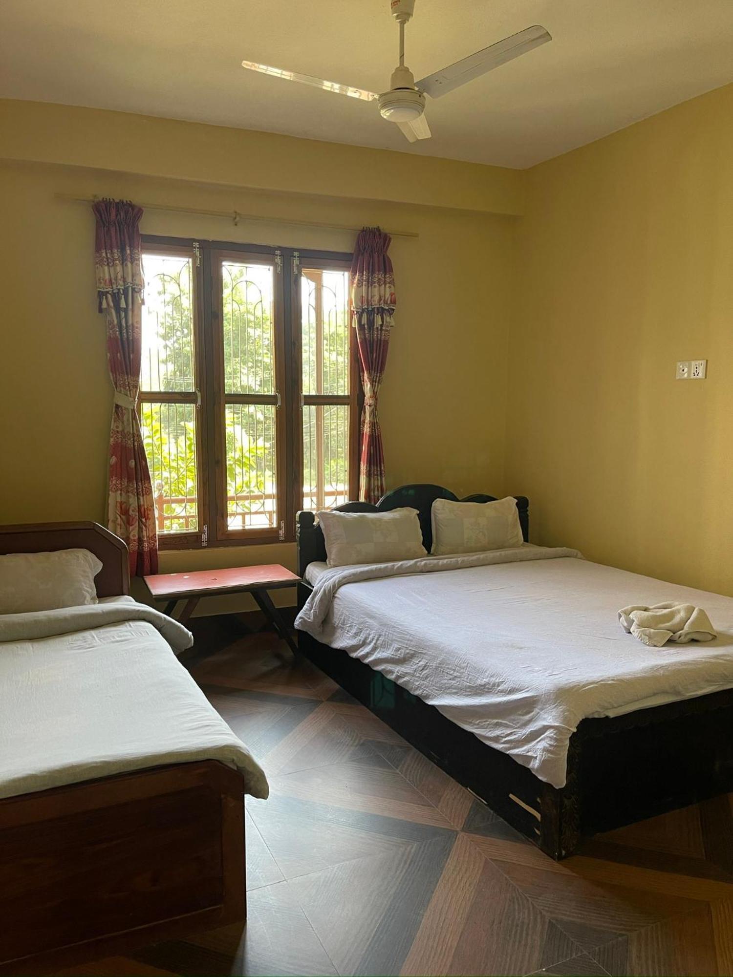 Tara Guesthouse - Sauraha,Chitwan Exterior photo